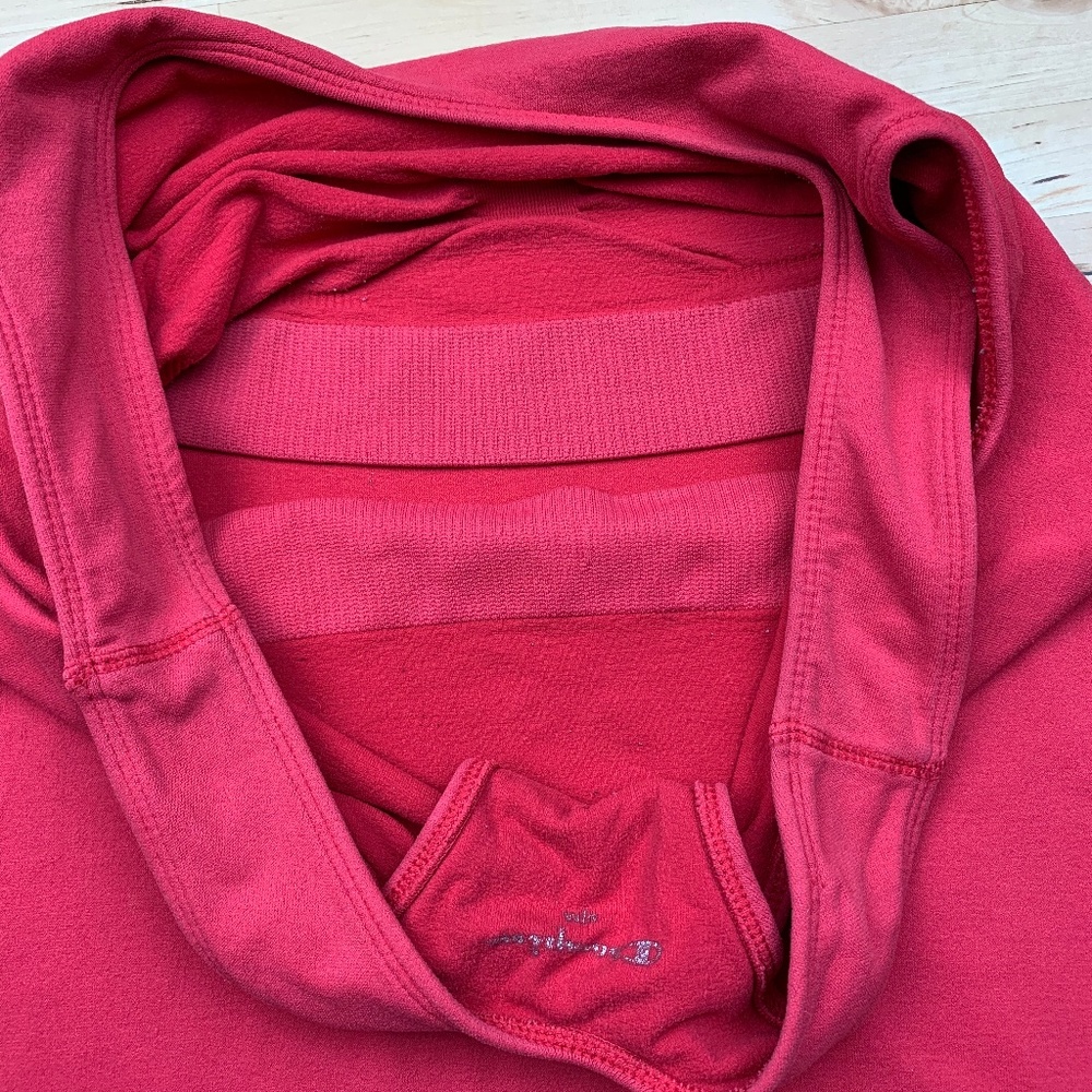 🔴 Champions Sz S/M racer-back top Built in bra - Picture 2 of 3